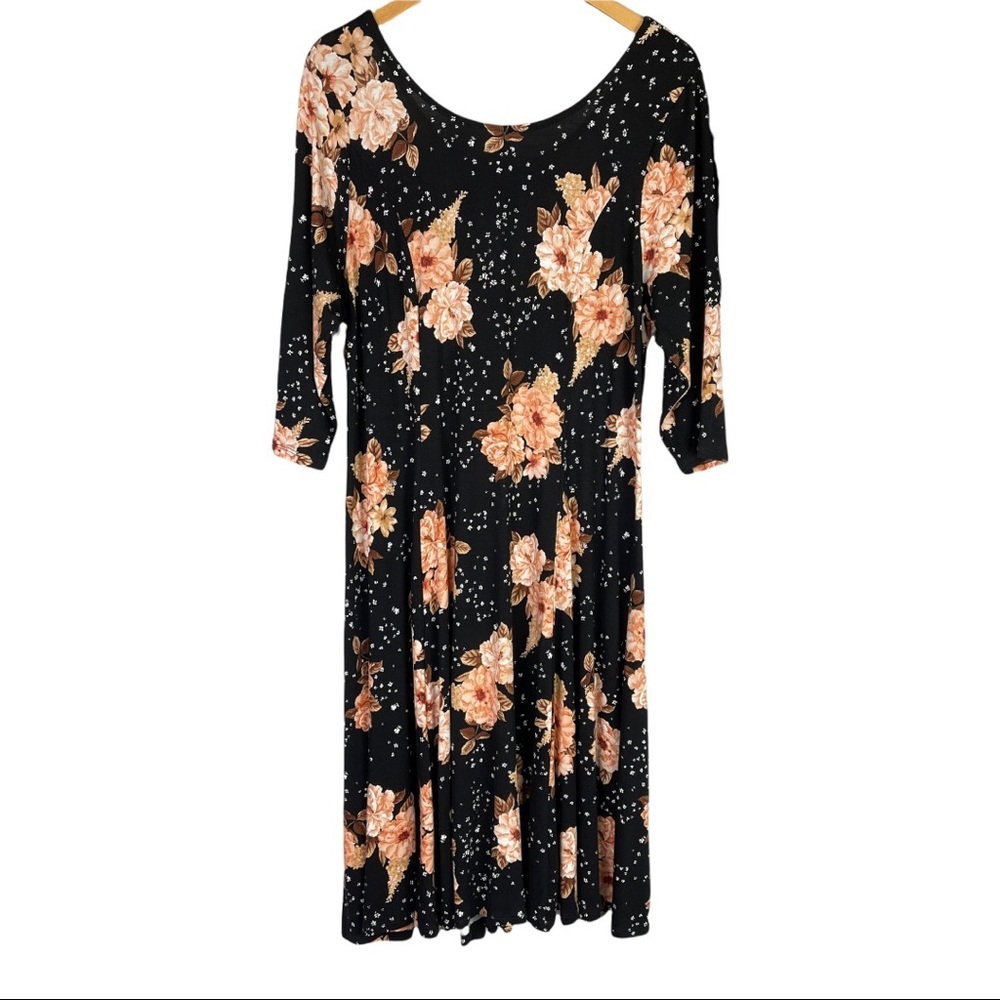 NWT Torrid Black Floral Jersey Corset Back Mini Fluted Skater Dress. Size 2X - Picture 2 of 12